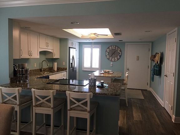 4th image of 2244 Winkler Ave APT 214