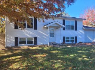 2029 Ridgedale Dr, High Ridge, MO 63049