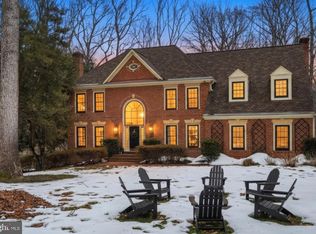 6813 Brimstone Ln, Fairfax Station, VA 22039