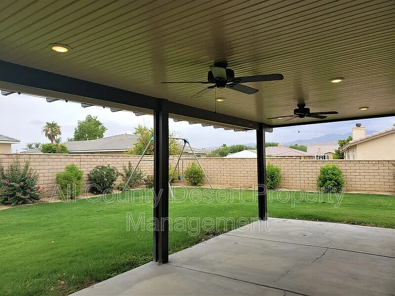 37853 Avon St — Photo 26