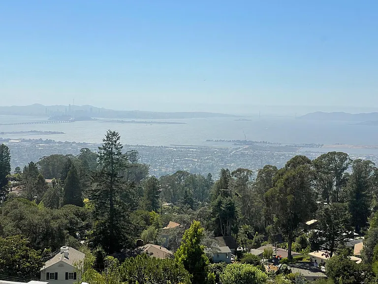 1360 Summit Rd — Photo 17