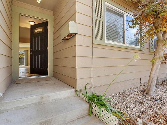 3rd image of 700 El Capitan Dr