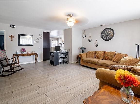 5th image of 244 Eastwood Pl