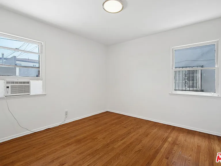1138 S Sherbourne Dr #3 — Photo 13
