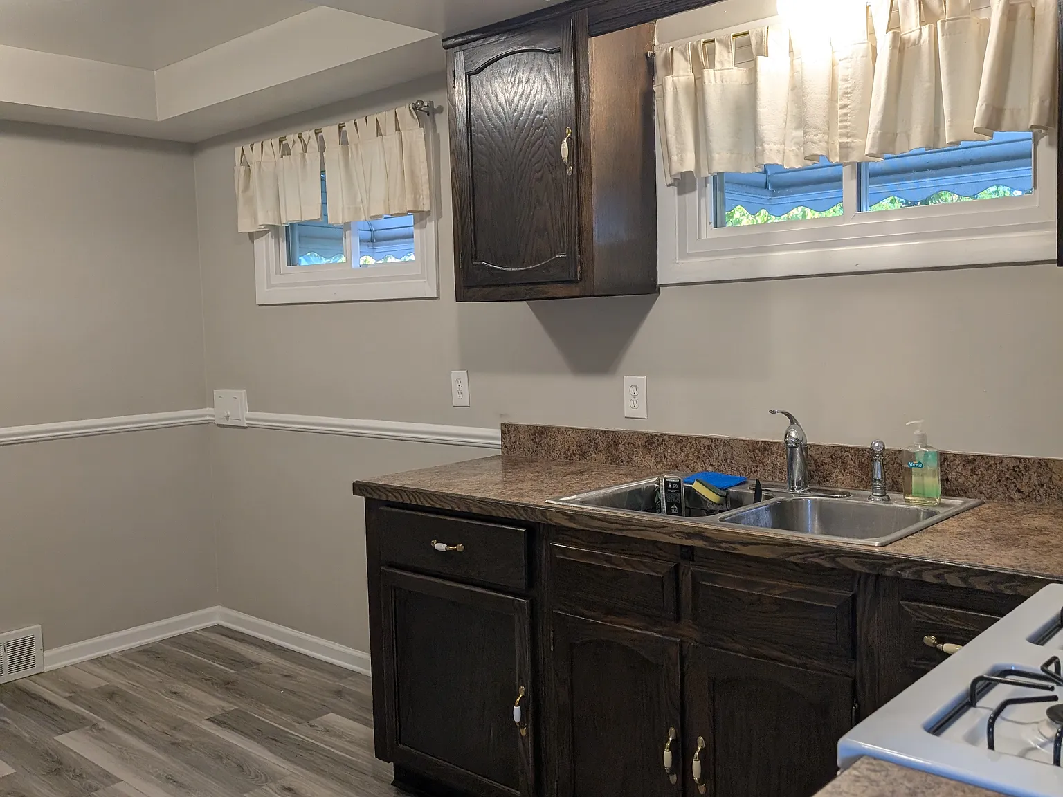 3 bed, 924 sqft, $1,800 — Photo 4