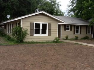 800 Laurel St, Uvalde, TX 78801