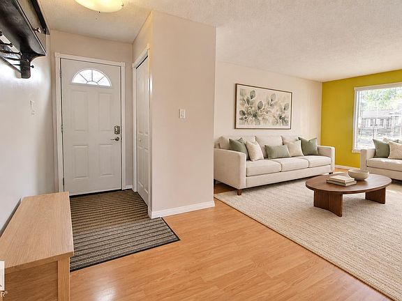 4th image of 85 Woodbine Rd