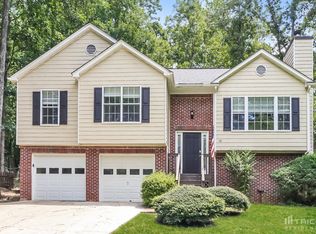 121 Laguna Springs Dr, Woodstock, GA 30188