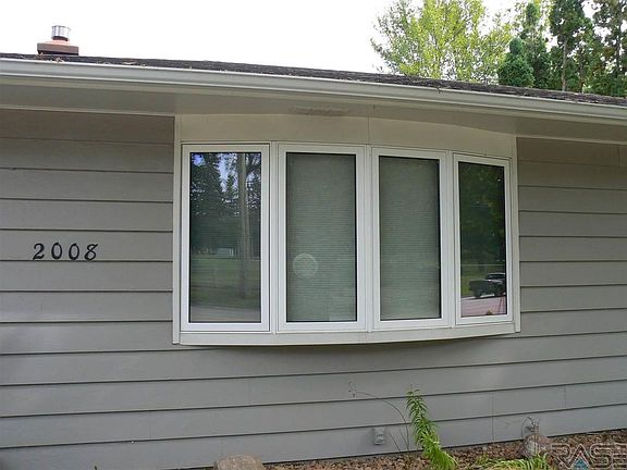 2nd image of 2008 S Cliff Ave