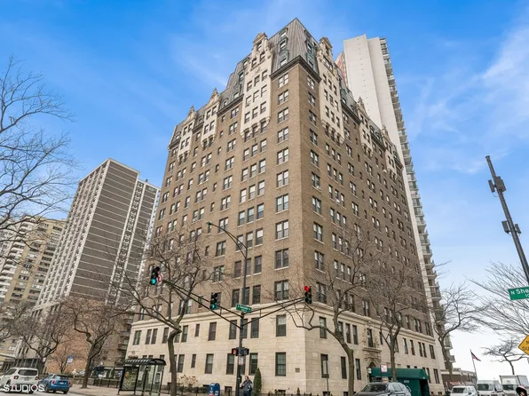 6101 Sheridan Rd #7B, Chicago, IL 60660