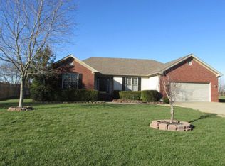 1426 N Shallow Lake Cir, Hopkinsville, KY 42240