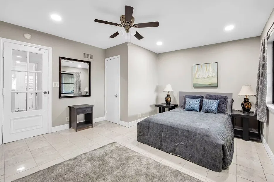 11715 Capri Dr #2