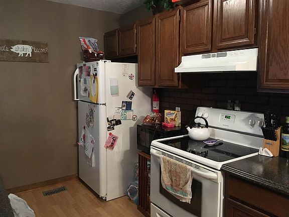 5th image of 226 Hunt Ln
