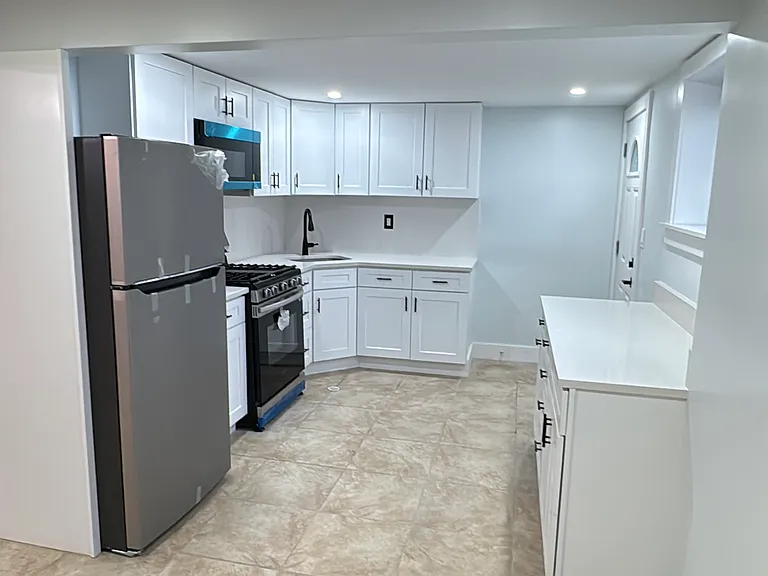 119-45 Sutphin Blvd #B — Photo 15