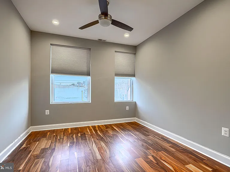 1620 E Clement St — Photo 19