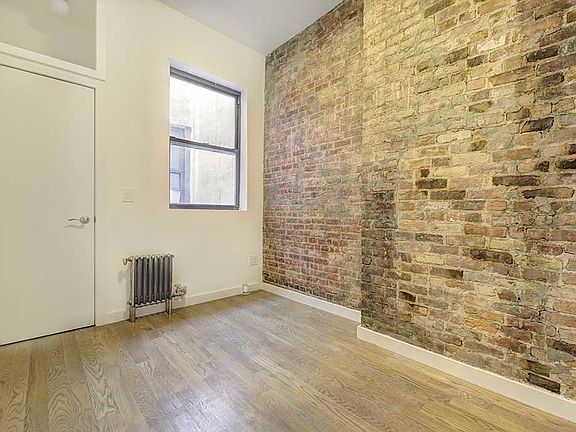 3rd image of 130 Allen St #2A
