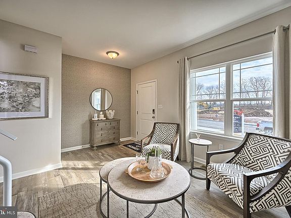 5th image of 527 Trimble A Rd