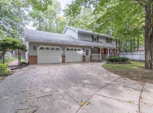 648 White Birch Ct, Appleton, WI 54915