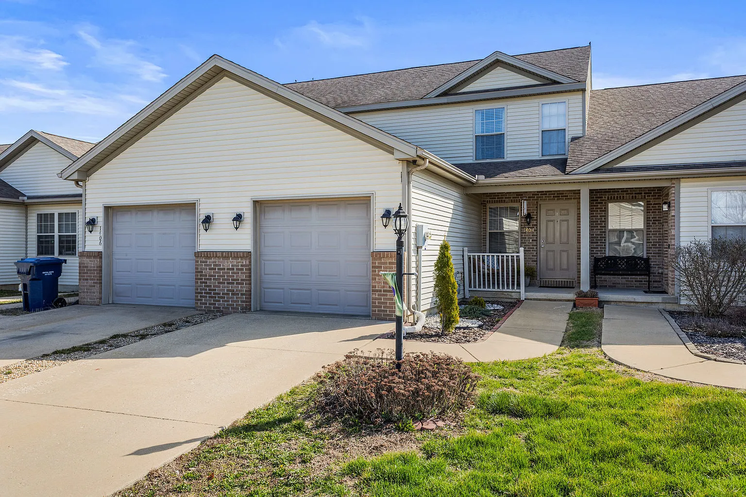 1404 Bluegrass Ln photo 1