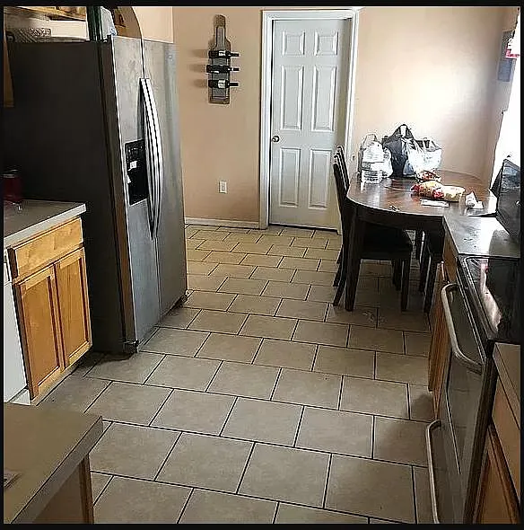 881 Vanderbilt Dr — Photo 4