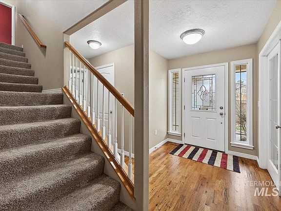 5th image of 2208 S Alaska Way