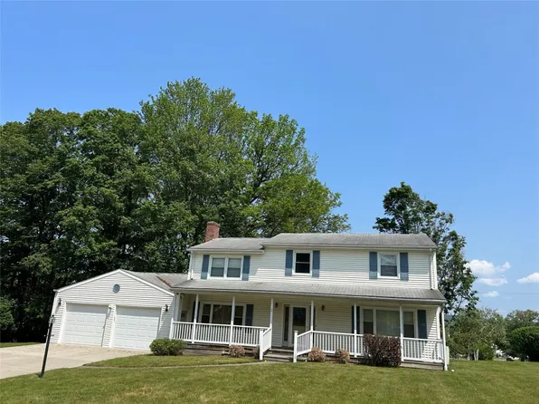 3 Walnut Pl, Apalachin, NY 13732
