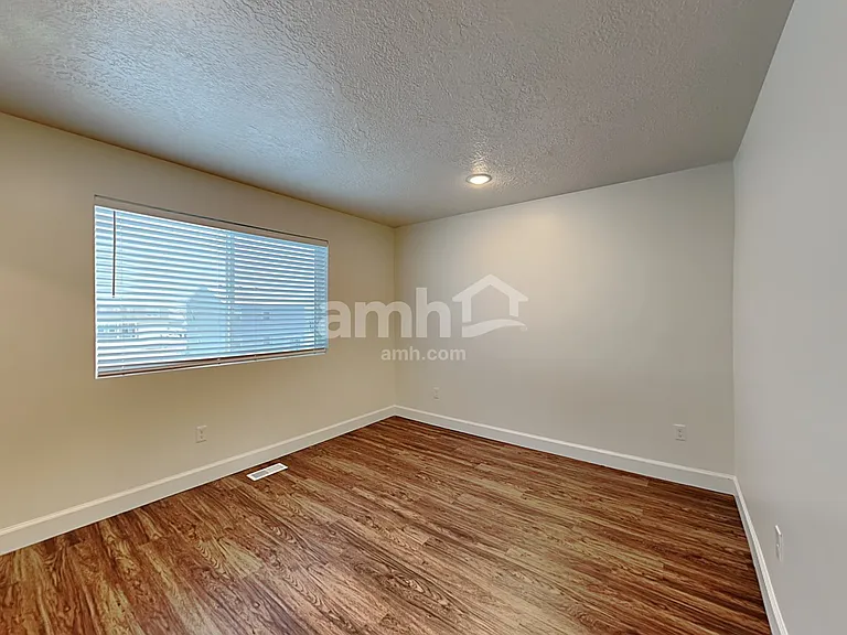 301 N Gibbons Ln — Photo 18