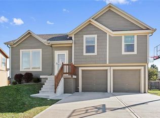 511 N Poplar St, Gardner, KS 66030