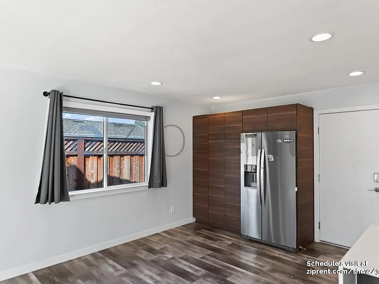 1796 Wyrick Ave — Photo 10