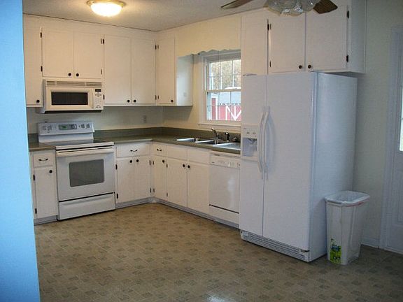 2nd image of 418 Waters St