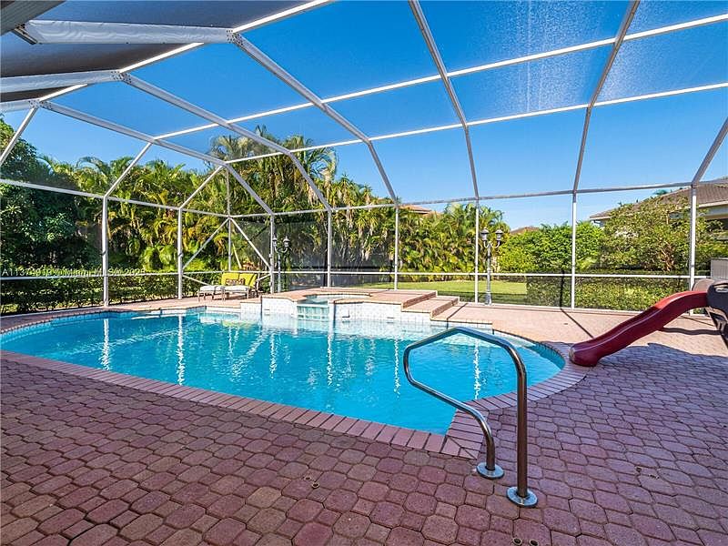 1st image of 6695 Conch Ct #2