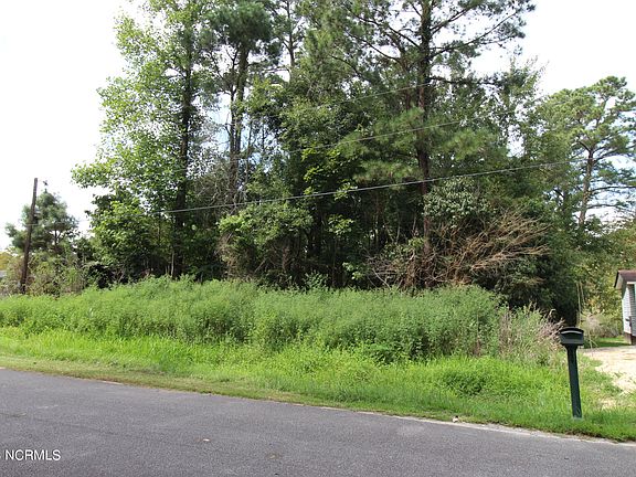 3rd image of Lot 7 West Island Trail