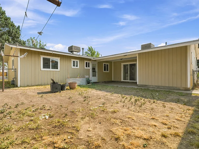 2045 Gunnison Ave — Photo 29