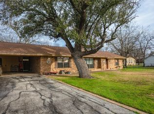 108 E Funeral Home Dr, Meridian, TX 76665