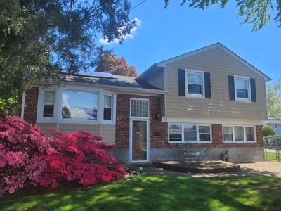 19 Milano Street, Hicksville, NY, 11801