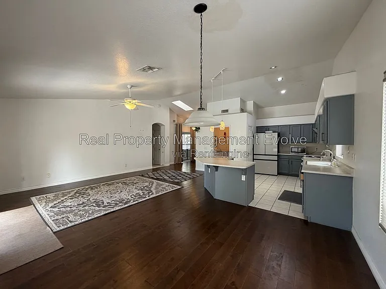 2227 E Edna Ave — Photo 7