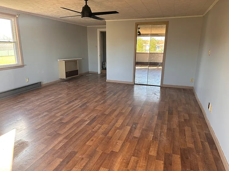 308 Wayne St — Photo 11