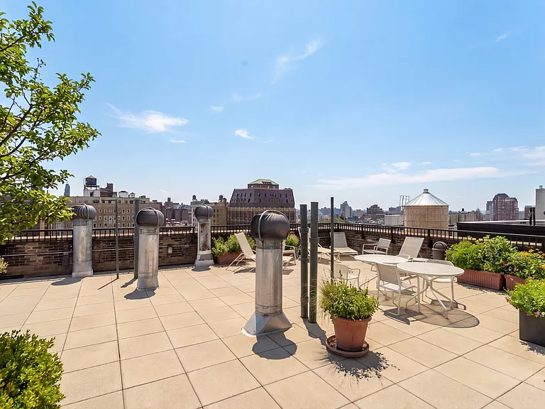 235 W 102nd St #3T — Photo 9