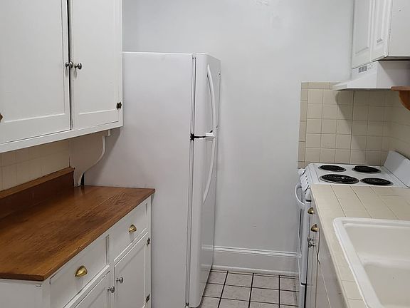5th image of 1312 Willow Branch Ave #9