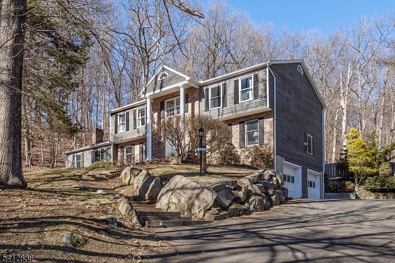 1st image of 6 Rock Spring Rd