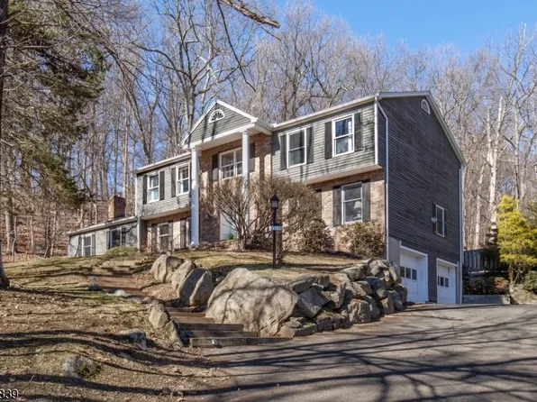 6 Rock Spring Rd, Chester Twp., NJ 07930