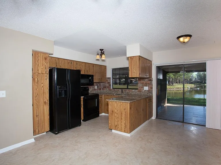 10331 Rosemount Dr — Photo 7