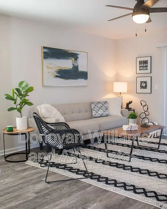 Woodland Park Apartments — Photo 1