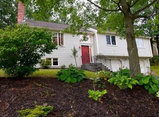 11 Bluegrass Ln, Shrewsbury, MA 01545
