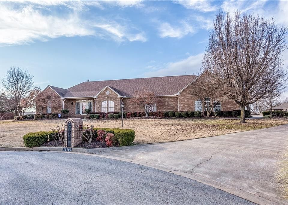 1st image of 11100 Quail Crest Ct