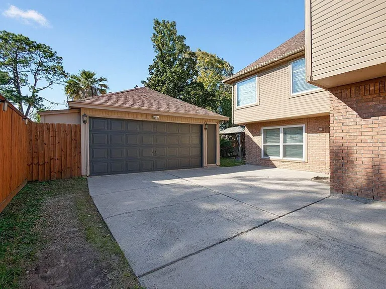 19115 Keyturn Ln — Photo 27