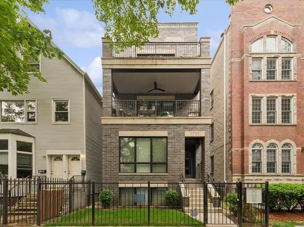 1731 W Roscoe St #3, Chicago, IL 60657