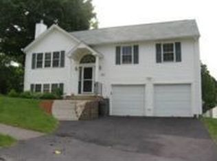 27 Sarah Dr, Worcester, MA 01607