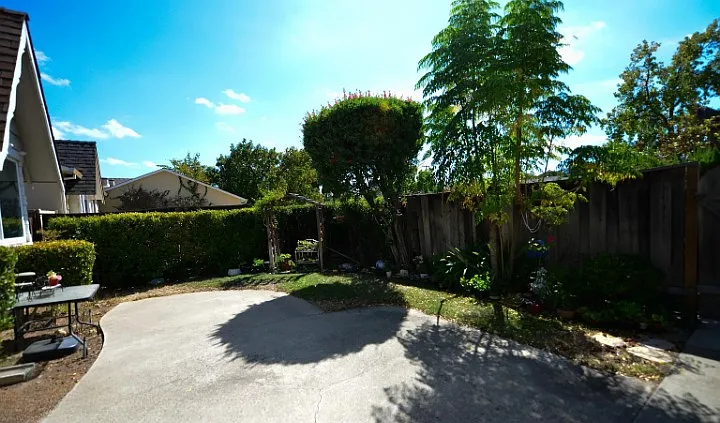 955 Sheila Ct — Photo 3