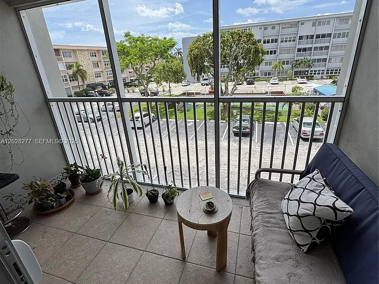 330 SE 2nd St #303H — Photo 10